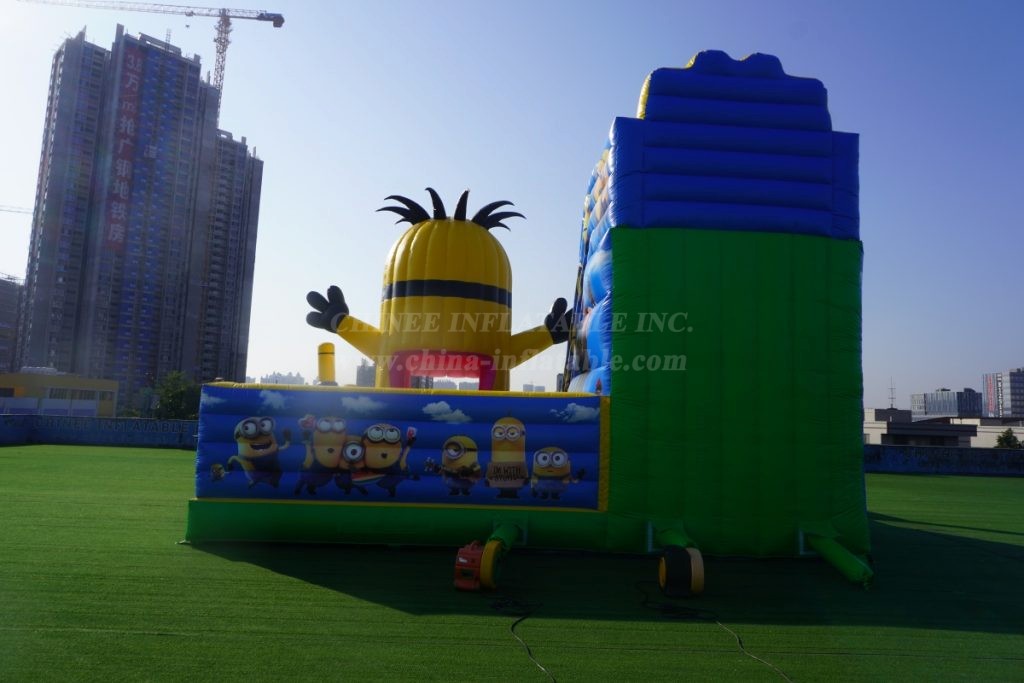 T6-894 Minions Play Park