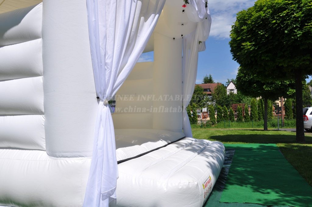 T2-4891 White Wedding Bouncer With Slide