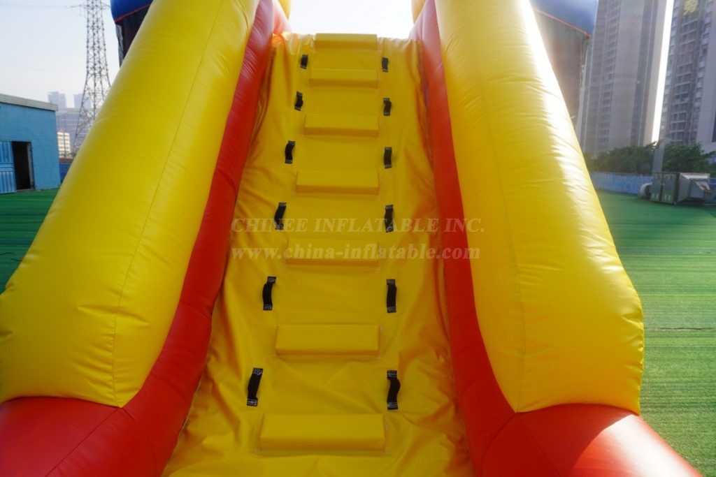 T7-2301 Inflatable Wipeout Challenge